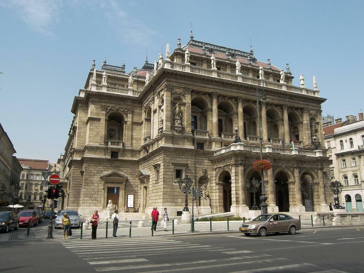 Little Americas Museum Apartments Будапеща Екстериор снимка